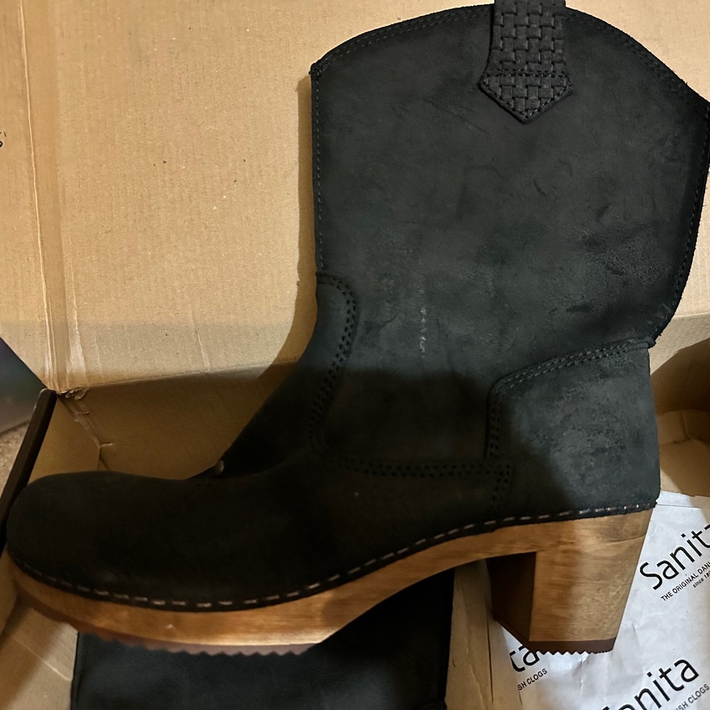 Sanita Danish Clogs